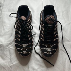 Women’s Air Max Plus Primium ‘Black Rose Gold’